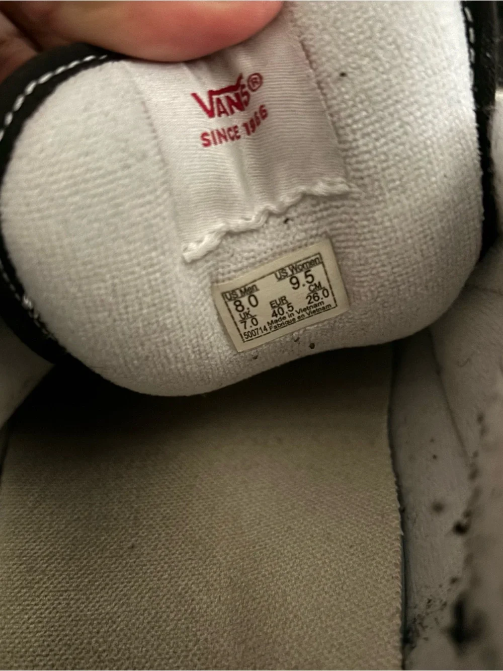 WILLING TO NEGOTIATE Vans mens Black & White Classic Skate shoes